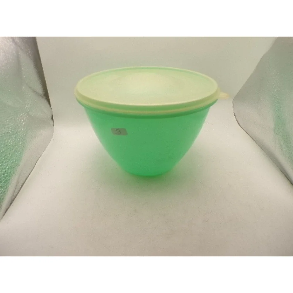 Vintage Tupperware Servalier Seal-It Bowl 873-1 Mint Green with Lid 3 Cup USA